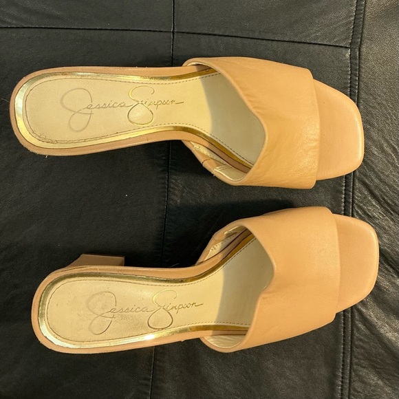 Jessica Simpson Tan Block Heels - Platform Slip-On (size 6M) - Picture 8 of 13